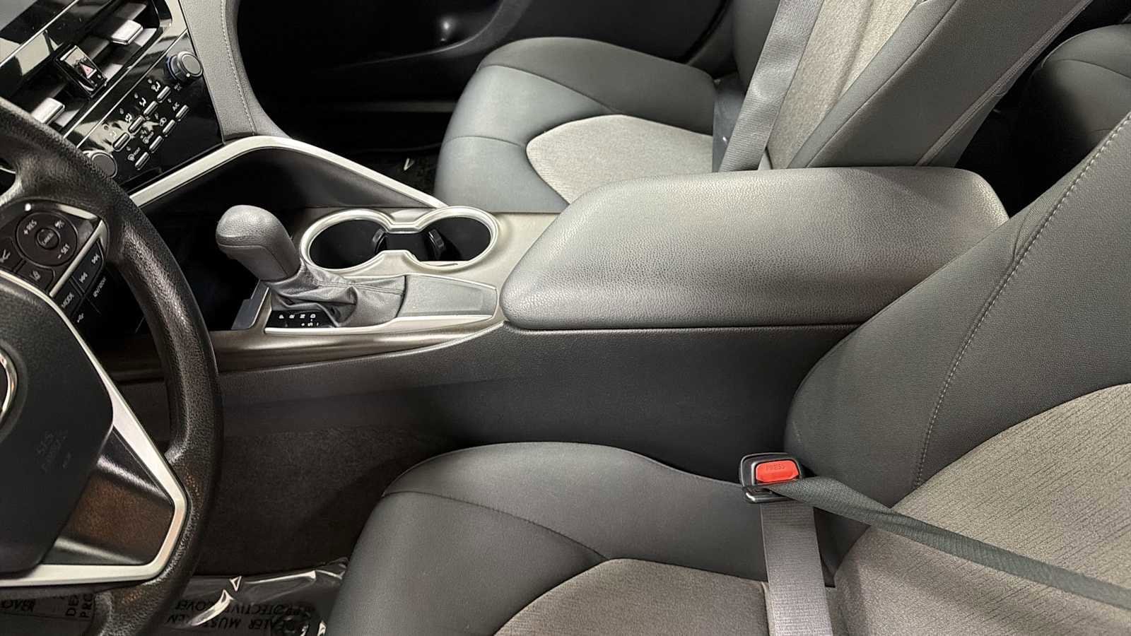 Thumbnail: 2021 Toyota Camry - 22