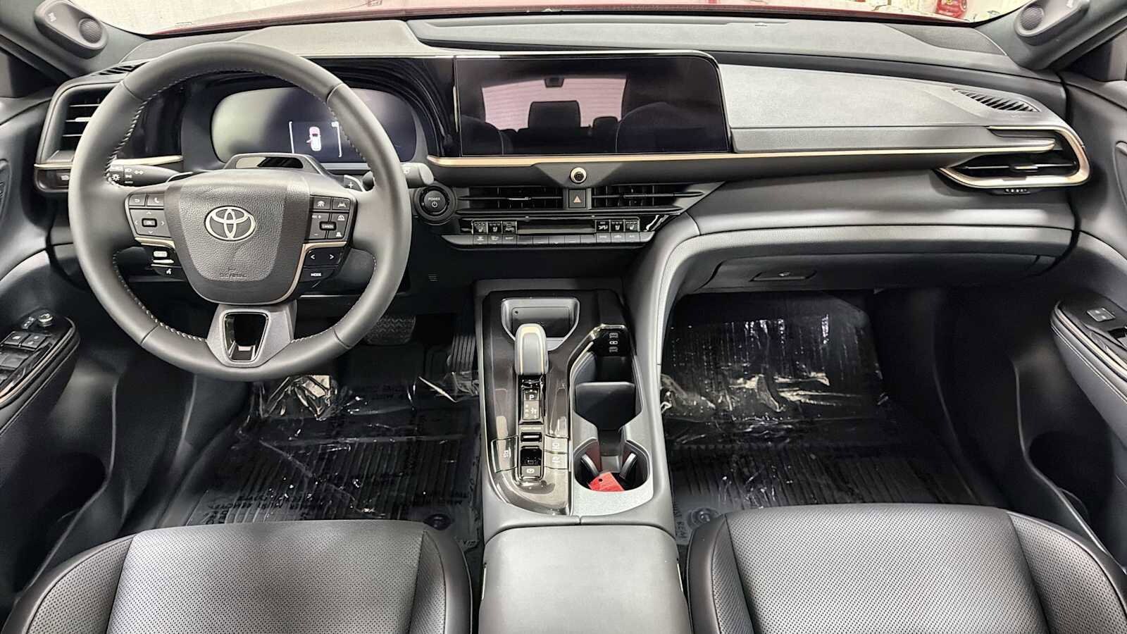 2026 Toyota Crown Signia Limited - Photo 27