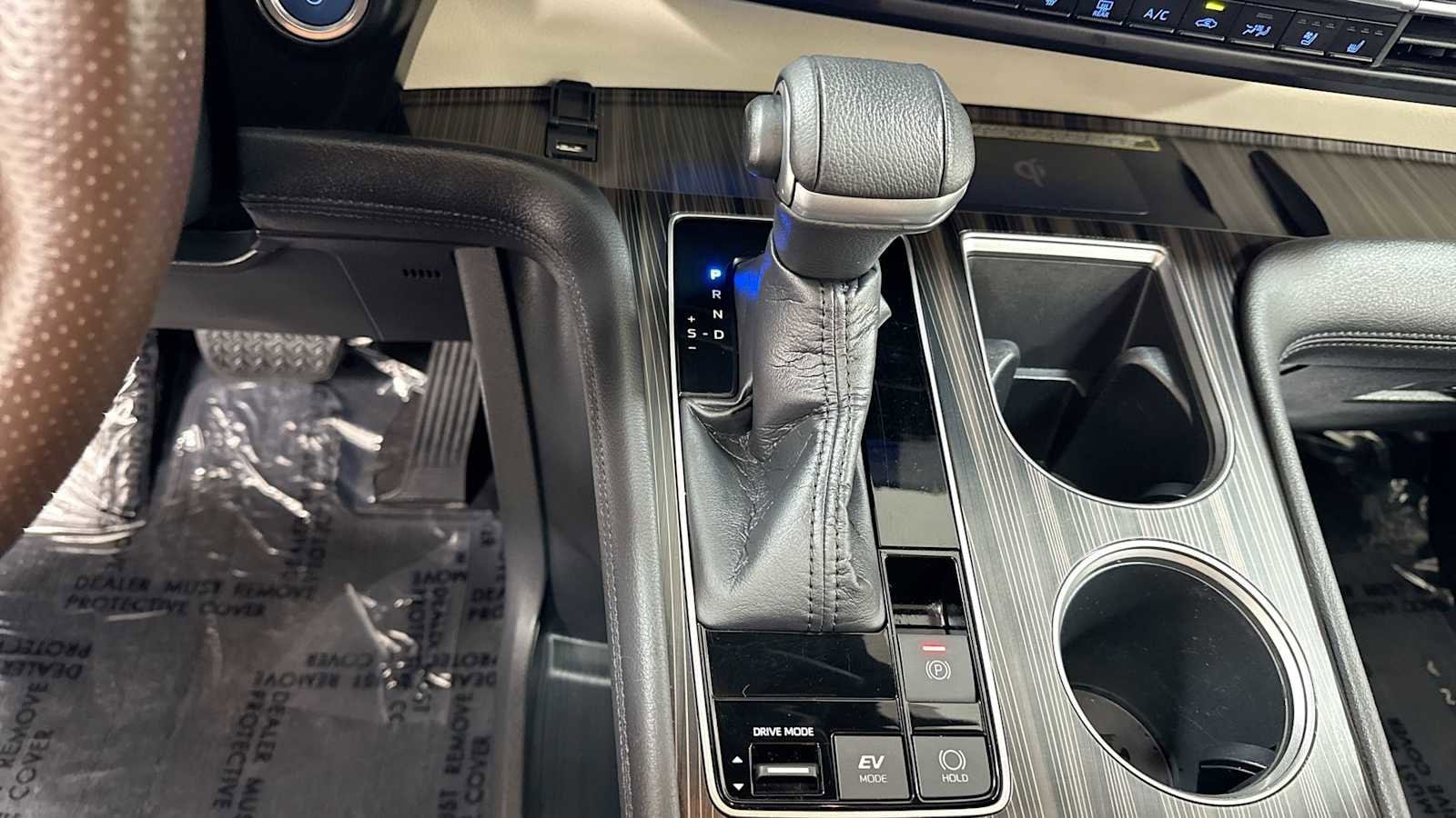 Thumbnail: 2021 Toyota Sienna - 22