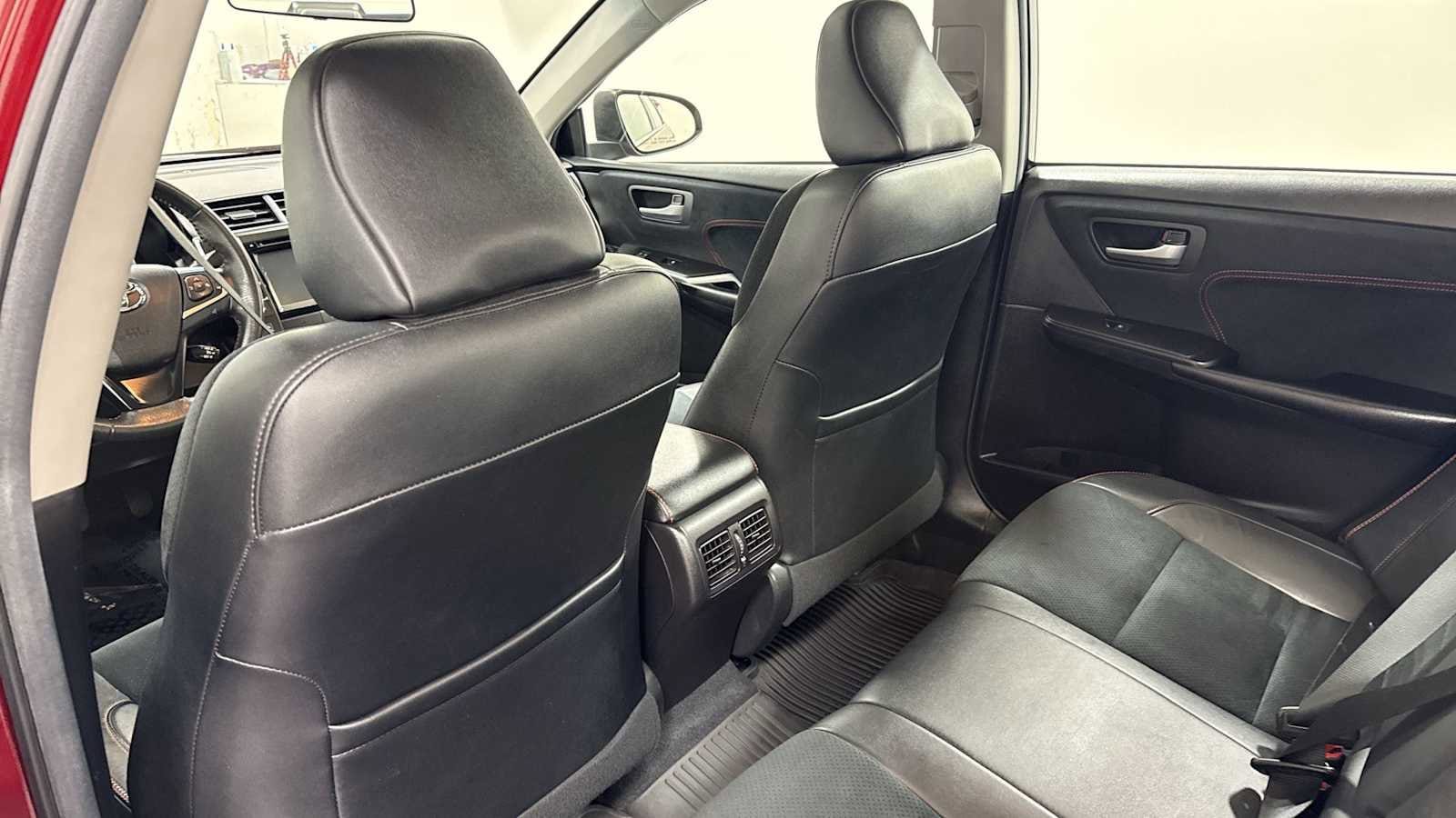 Thumbnail: 2017 Toyota Camry - 25