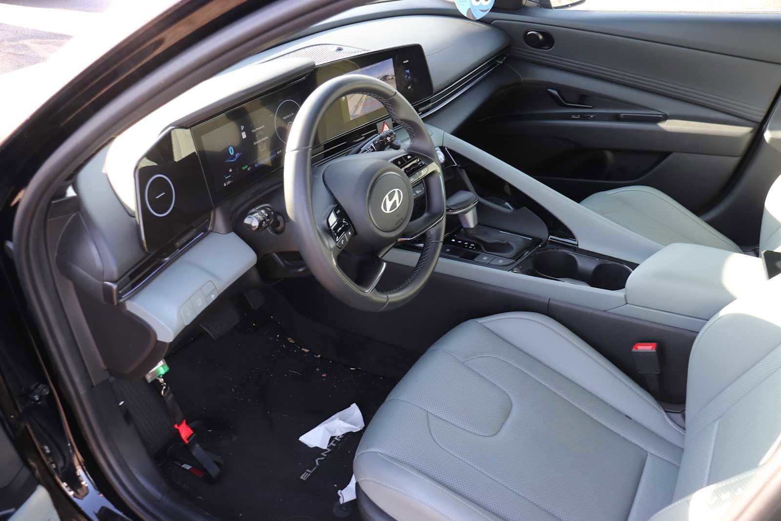 Thumbnail: 2025 Hyundai Elantra - 10