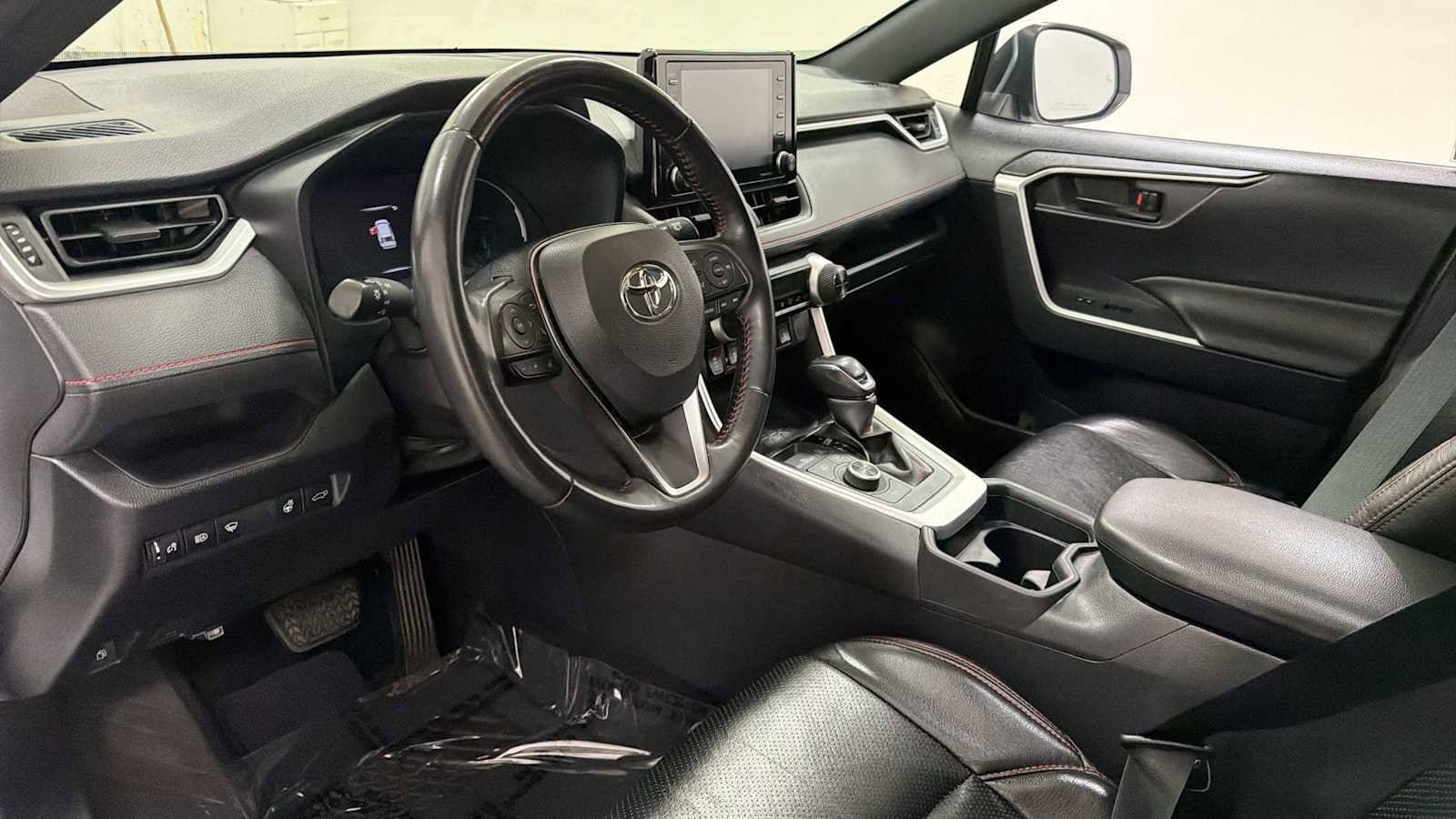 Thumbnail: 2021 Toyota RAV4 - 12