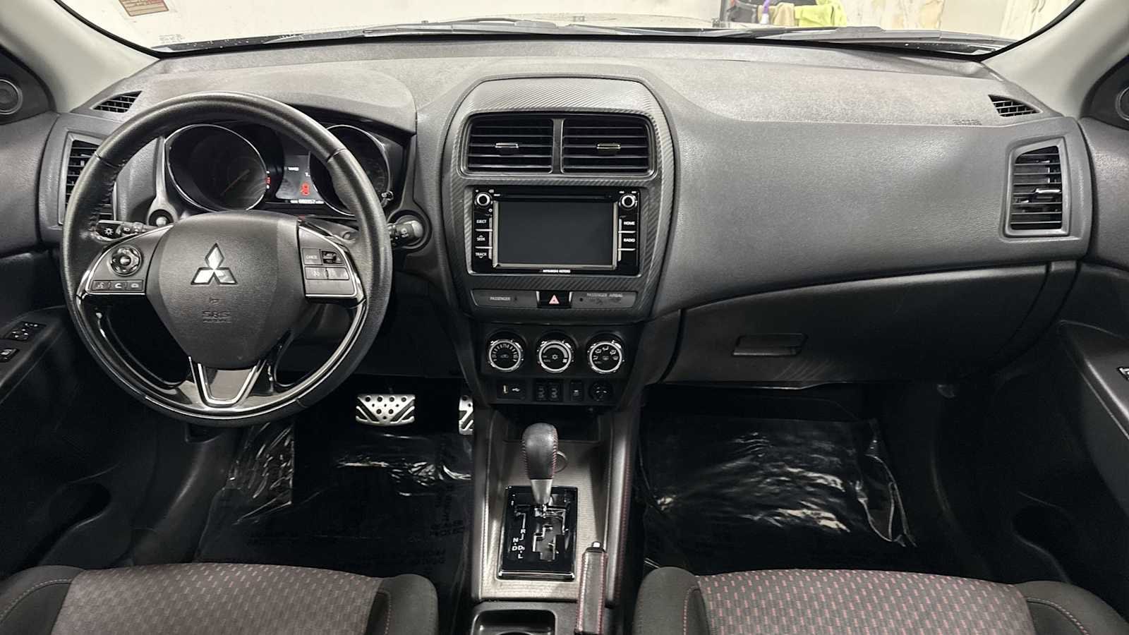 Thumbnail: 2018 Mitsubishi Outlander Sport - 24