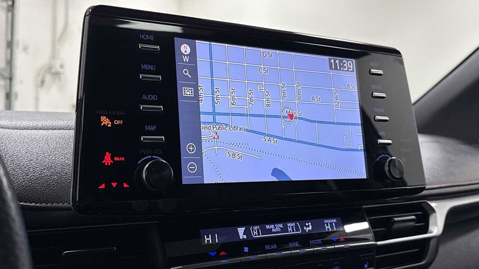 Thumbnail: 2021 Toyota Sienna - 20