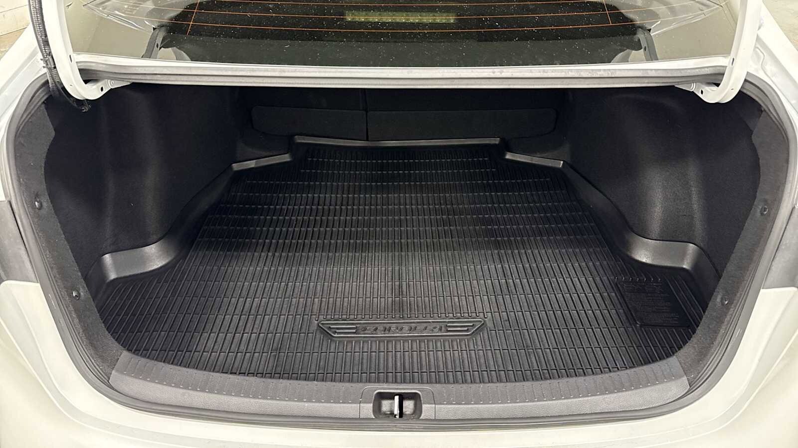 Thumbnail: 2022 Toyota Corolla - 27