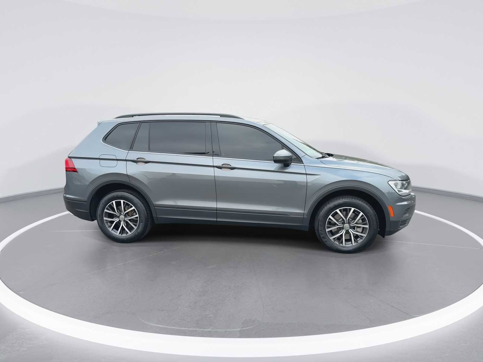 Thumbnail: 2021 Volkswagen Tiguan - 9