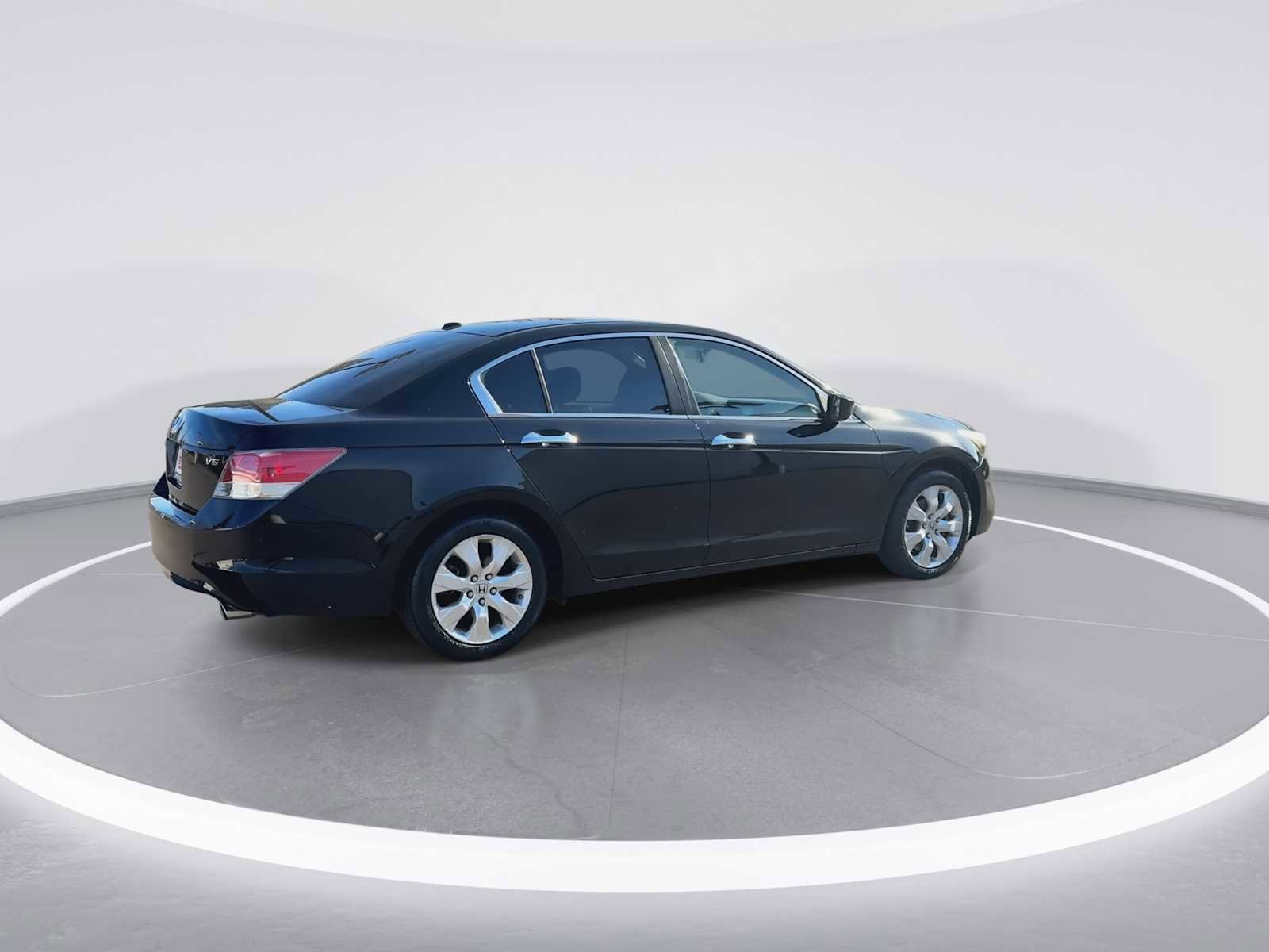 Thumbnail: 2010 Honda Accord - 8