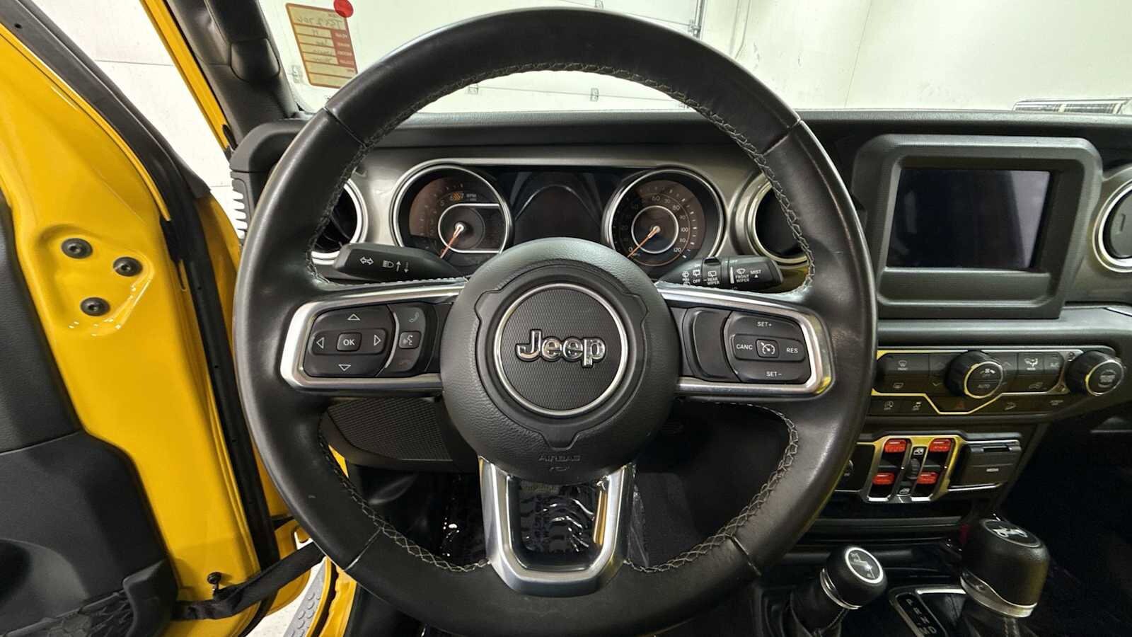 Thumbnail: 2019 Jeep Wrangler - 17