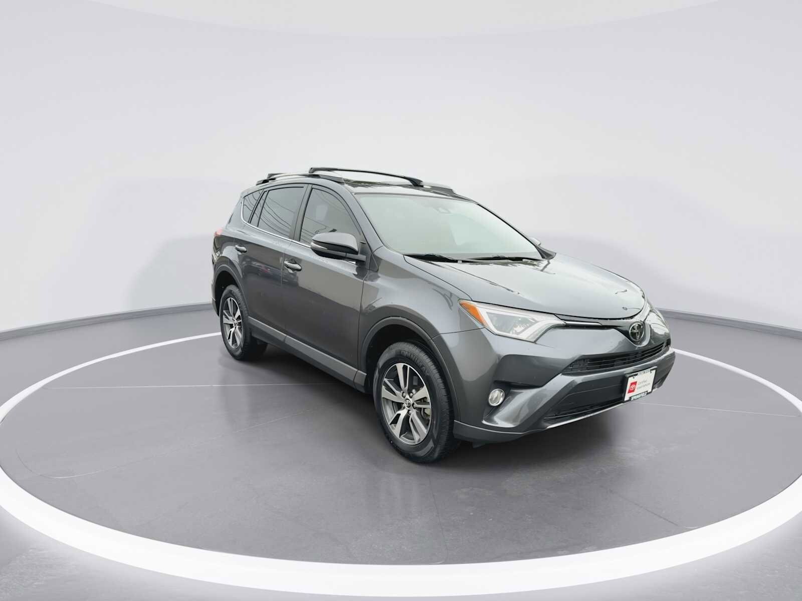 Thumbnail: 2018 Toyota RAV4 - 2
