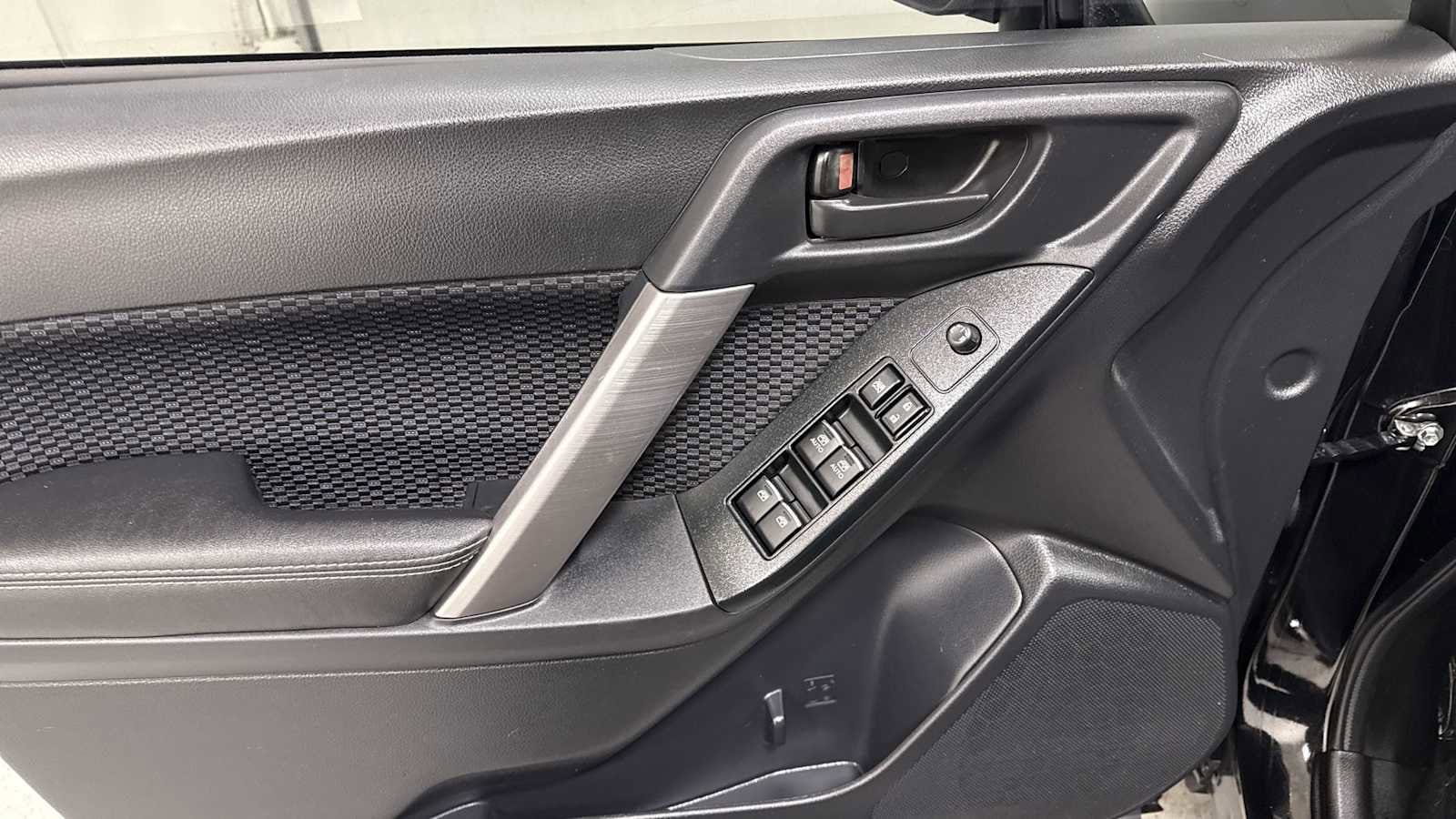 Thumbnail: 2018 Subaru Forester - 15