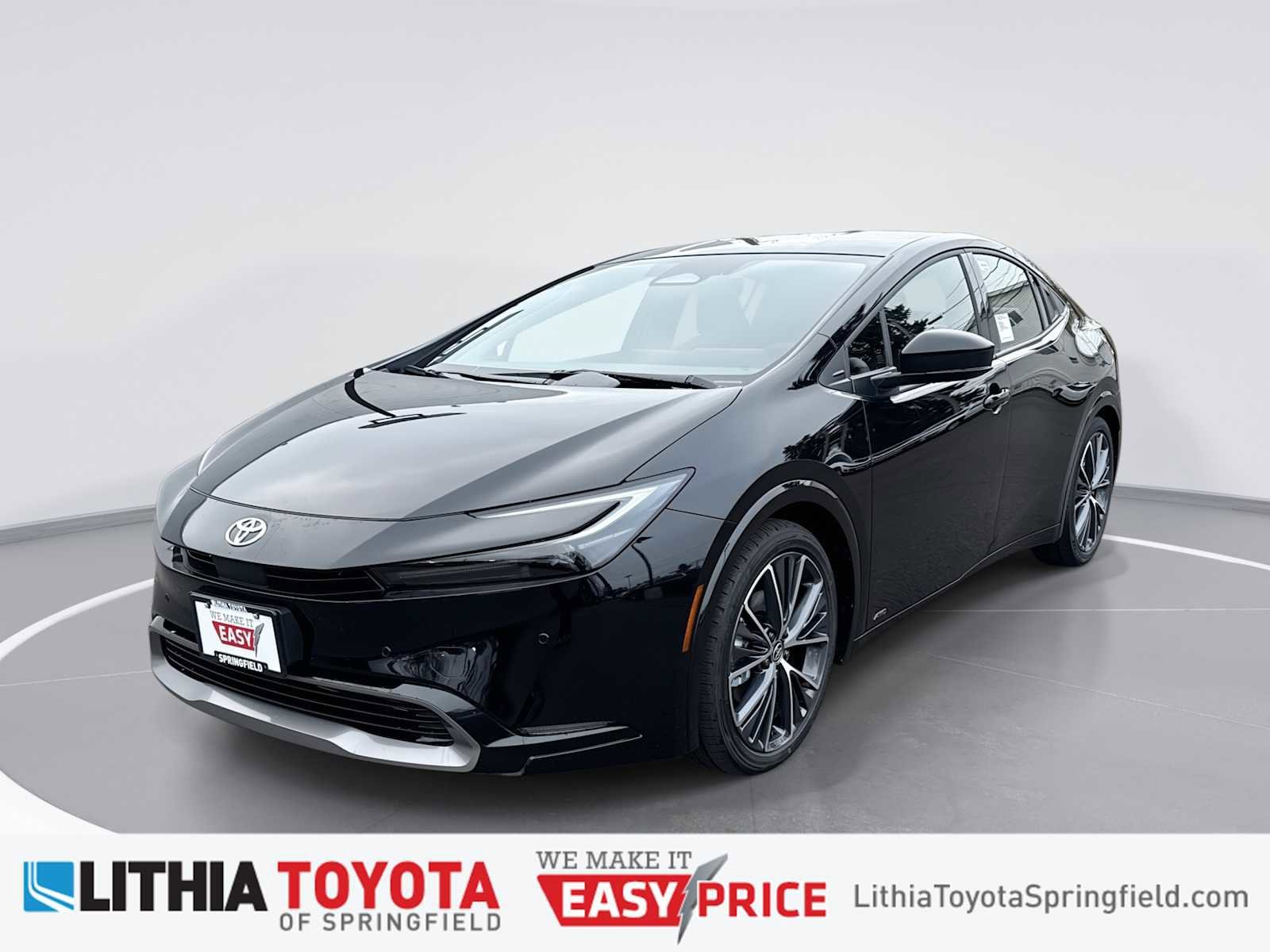 2026 Toyota Prius XLE's photo