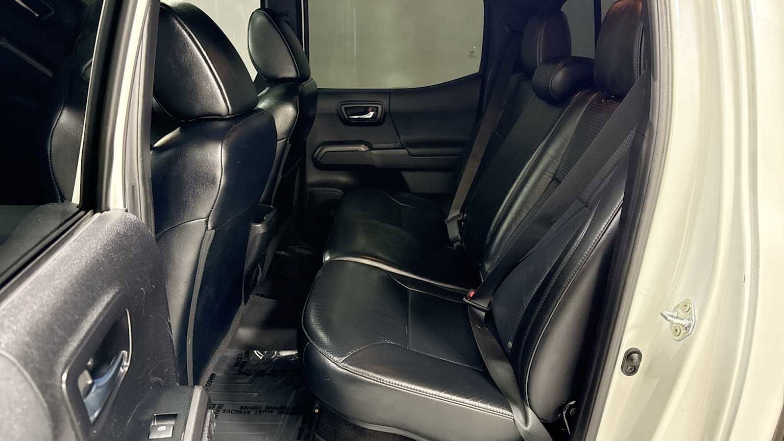 Thumbnail: 2021 Toyota Tacoma - 25