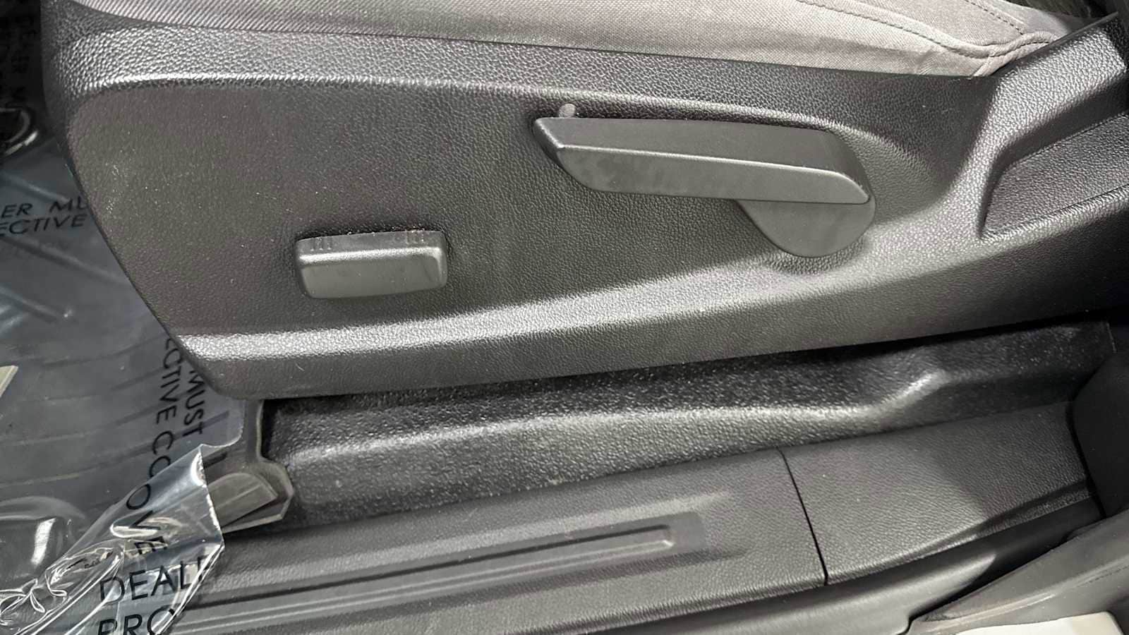 Thumbnail: 2018 GMC Canyon - 14