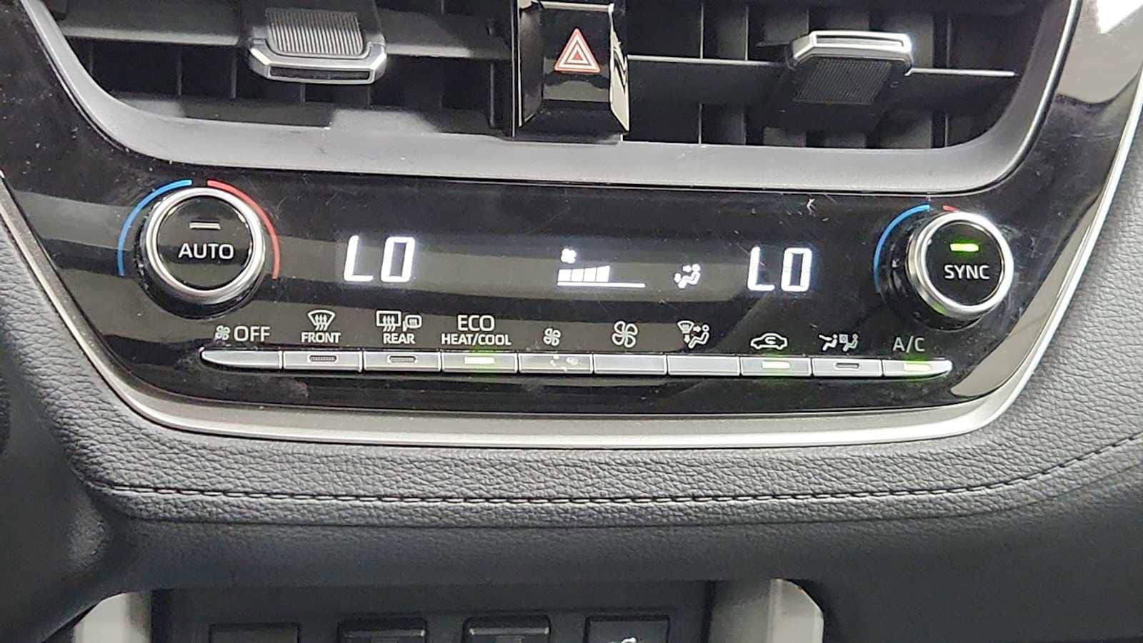 Thumbnail: 2022 Toyota Corolla Cross - 21