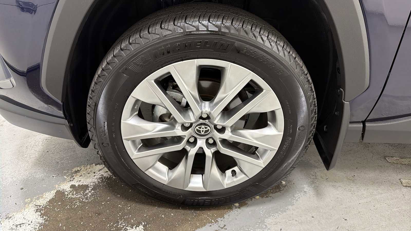 Thumbnail: 2025 Toyota RAV4 - 10