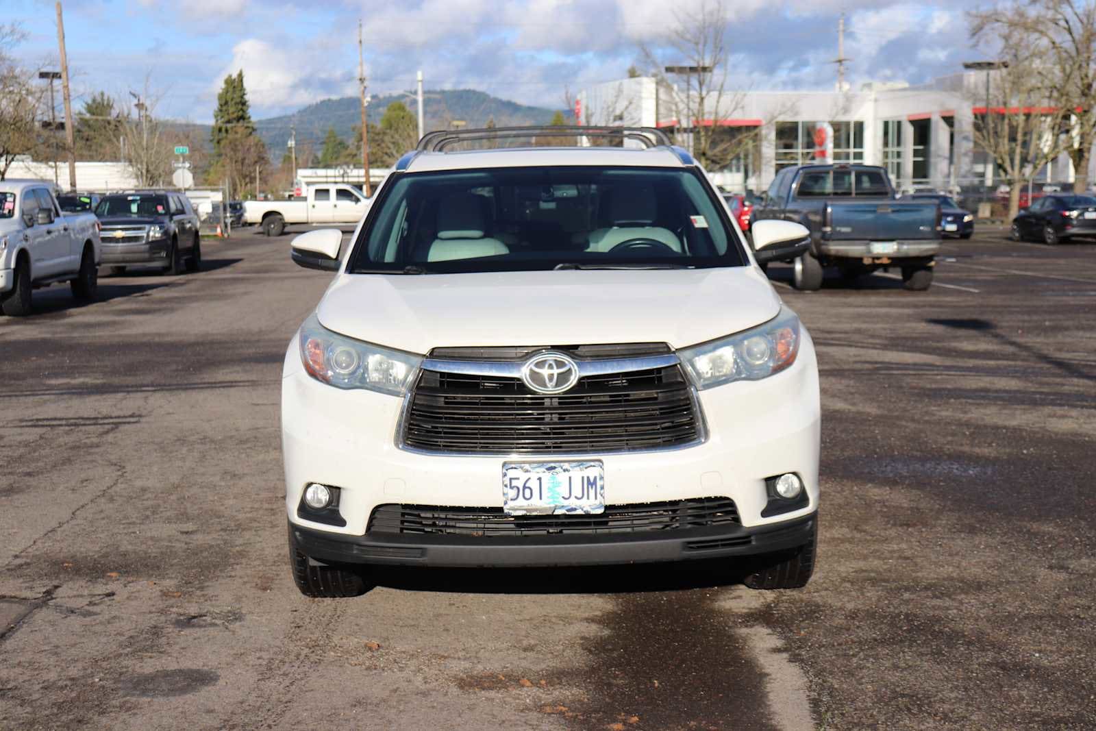 Thumbnail: 2015 Toyota Highlander - 2