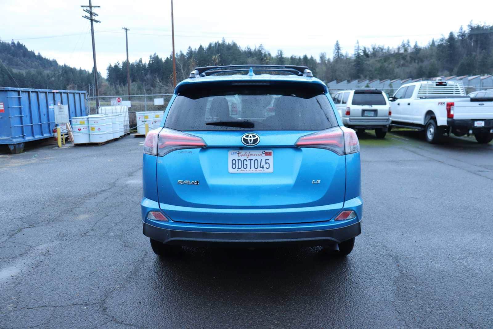 Thumbnail: 2017 Toyota RAV4 - 6