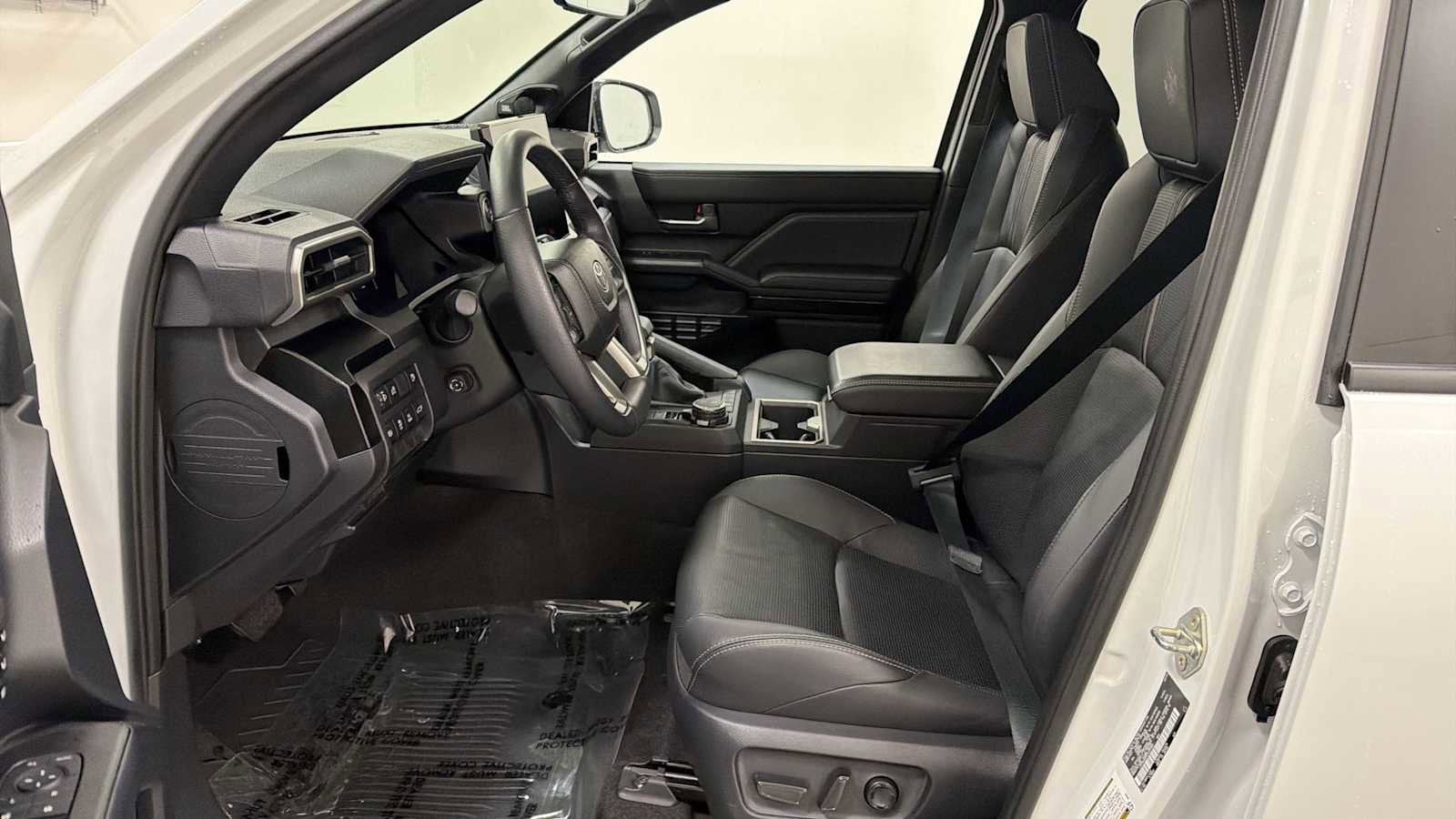 Thumbnail: 2025 Toyota 4Runner - 13