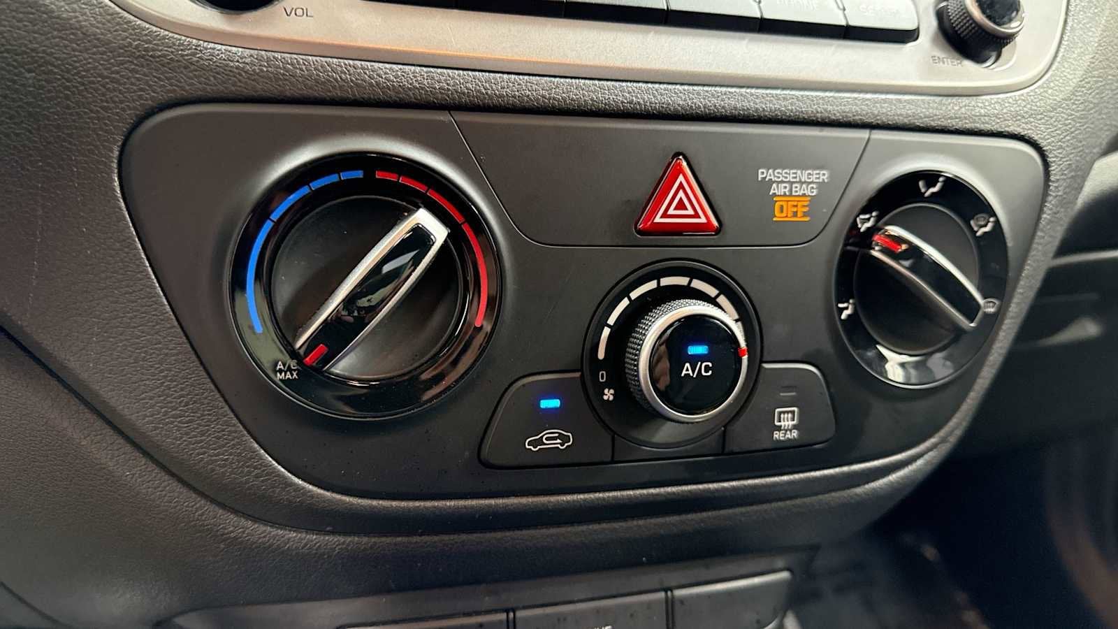 Thumbnail: 2018 Hyundai Accent - 20