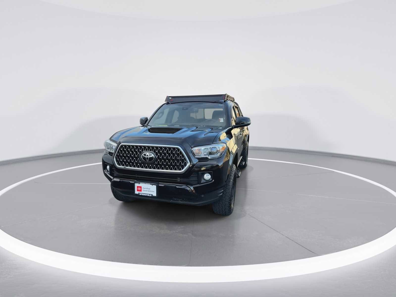 Thumbnail: 2018 Toyota Tacoma - 3