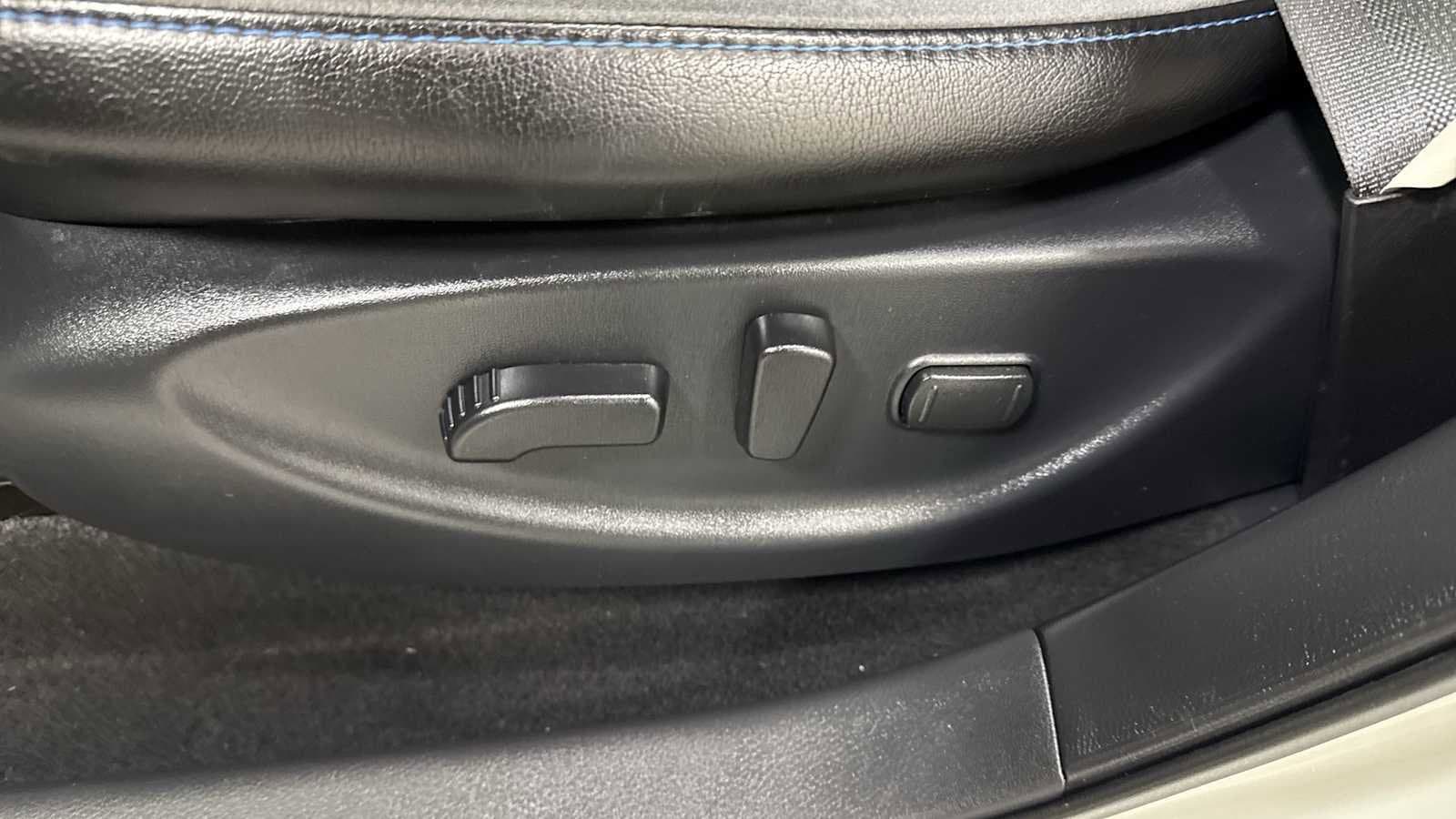 Thumbnail: 2018 Nissan Leaf - 14