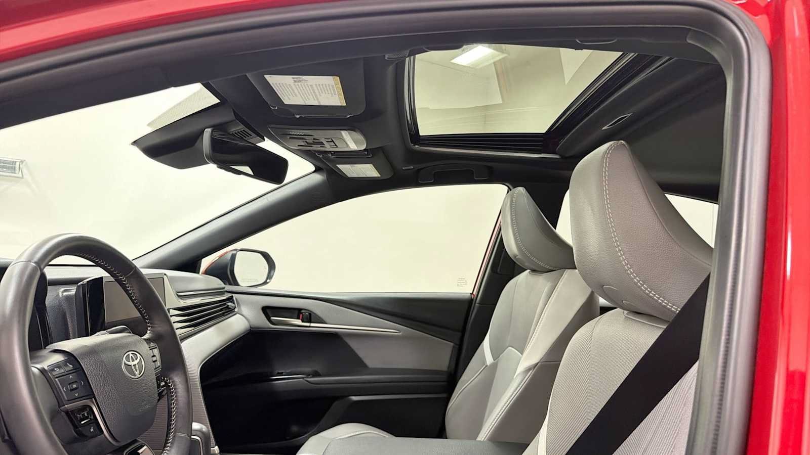 Thumbnail: 2025 Toyota Camry - 24