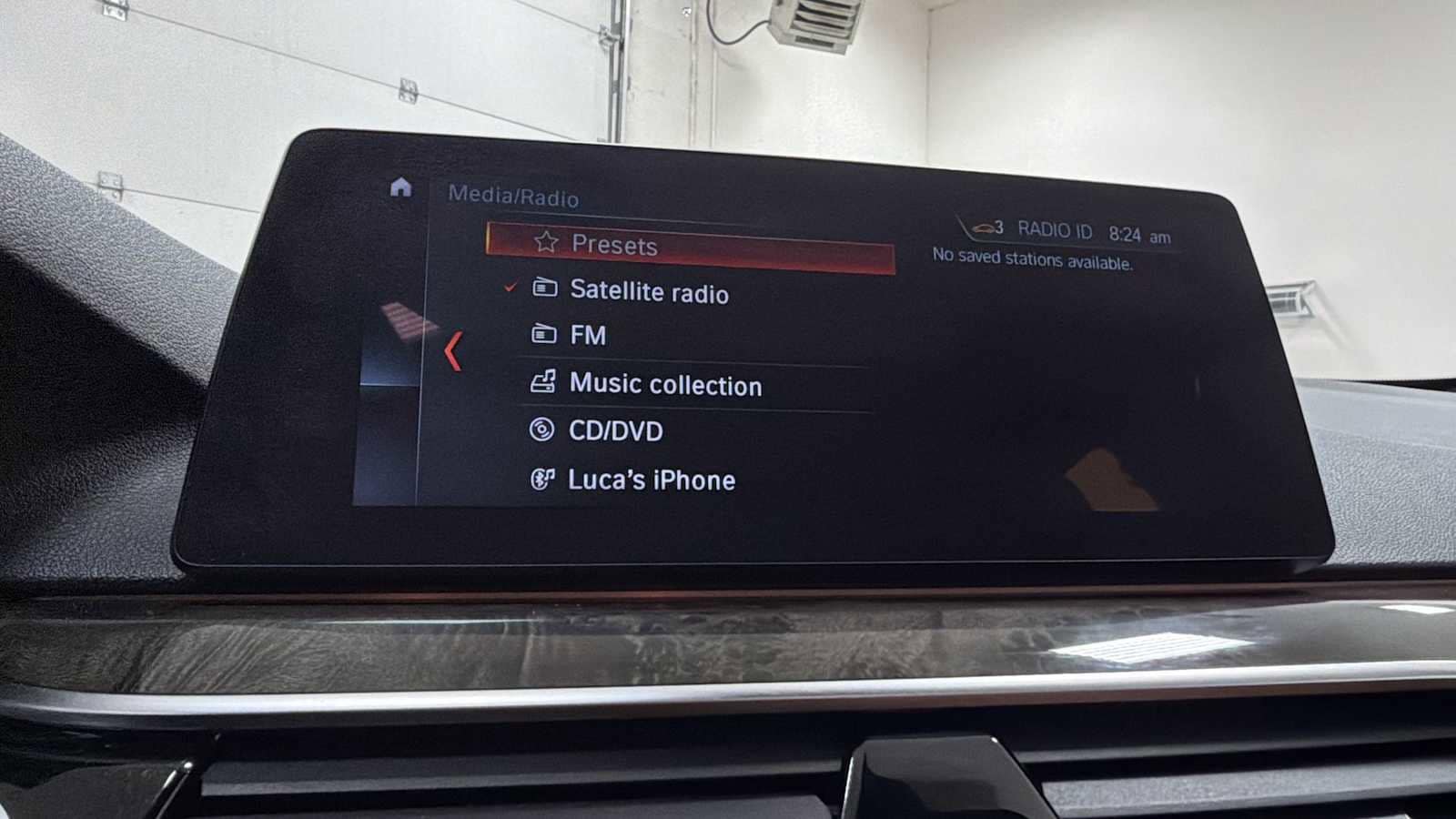 Thumbnail: 2018 BMW 5 Series - 18