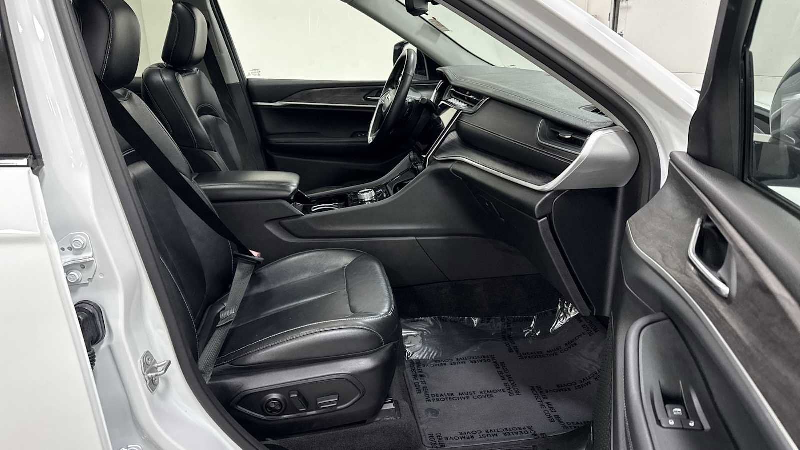 Thumbnail: 2021 Jeep Grand Cherokee L - 31