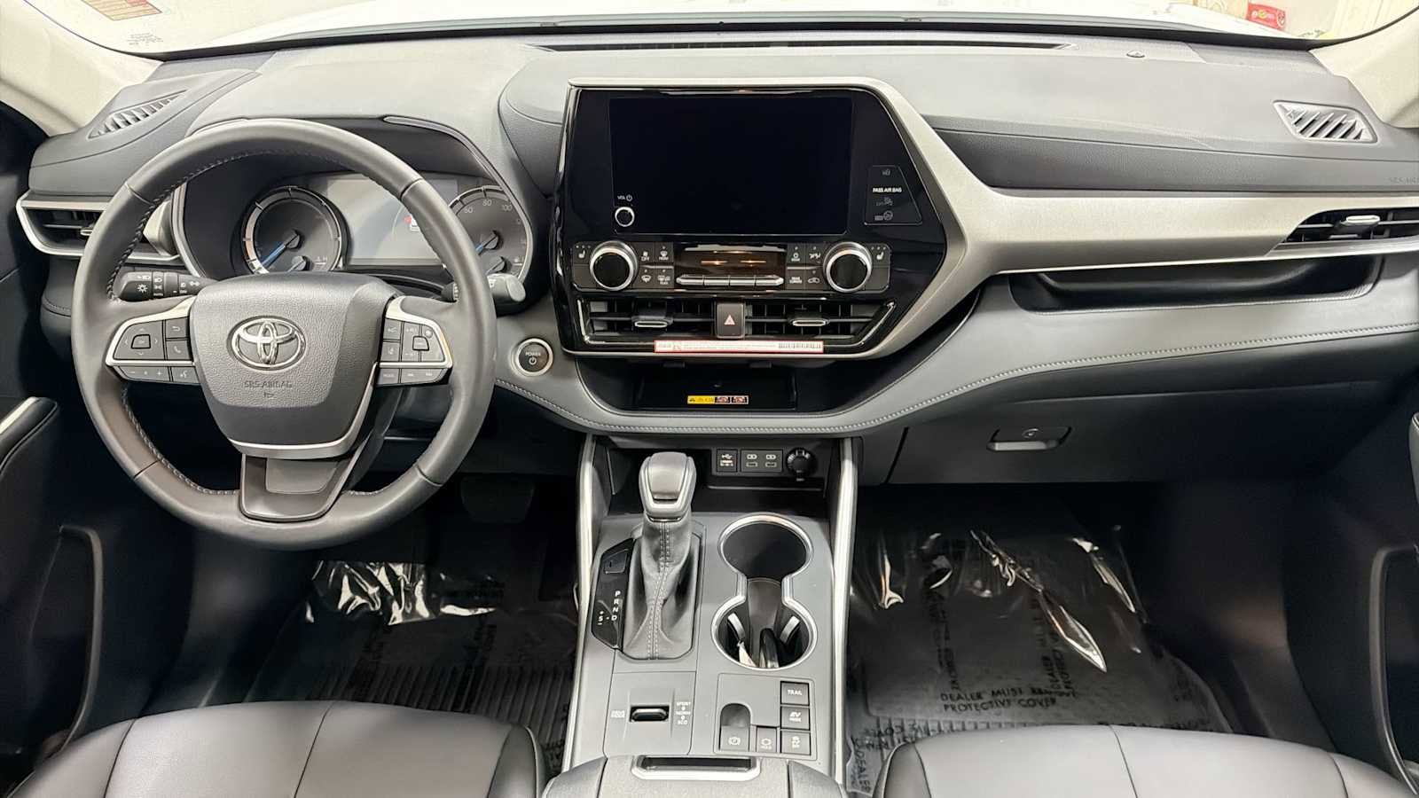 Thumbnail: 2026 Toyota Highlander - 28