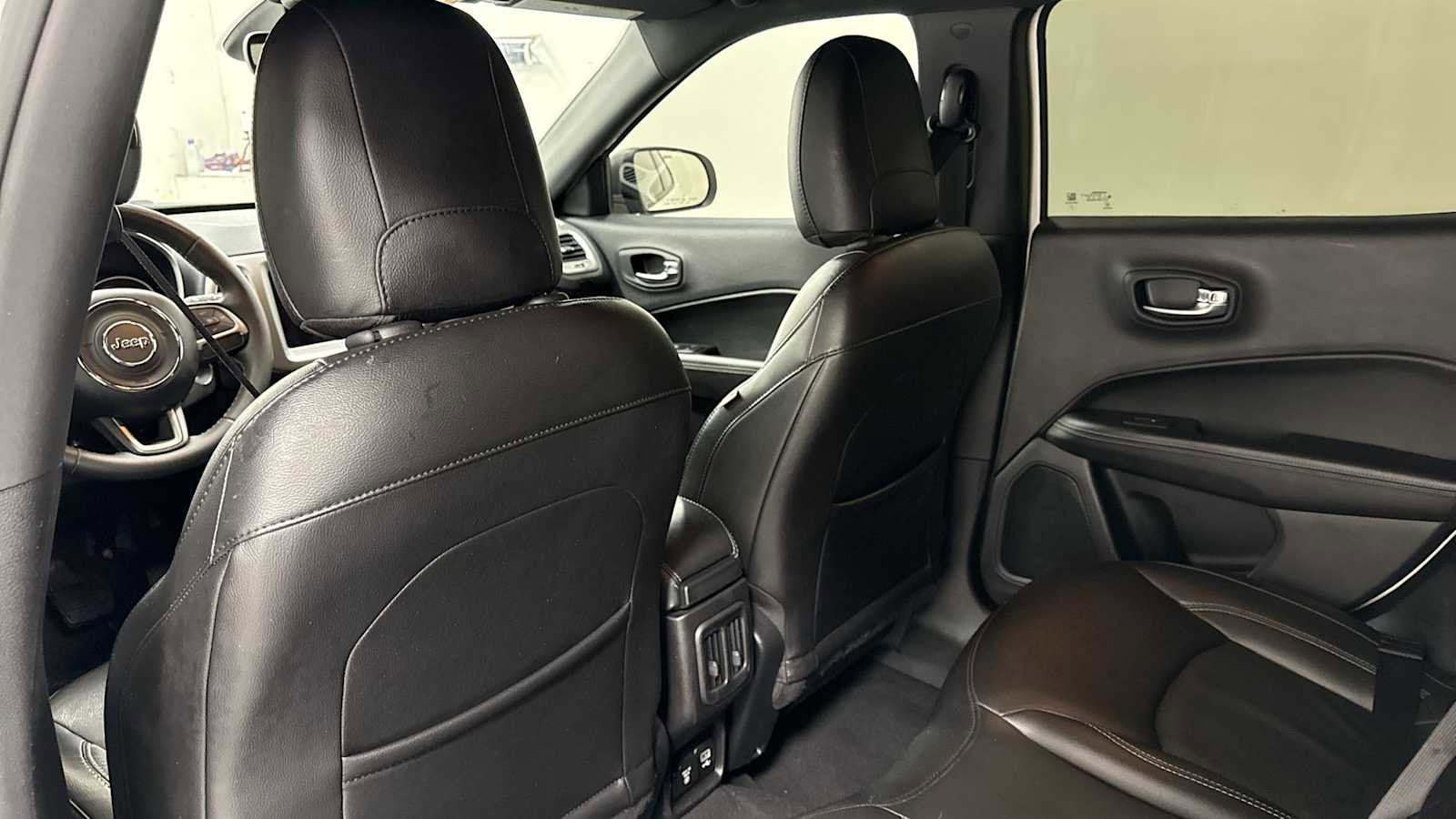 Thumbnail: 2021 Jeep Compass - 25