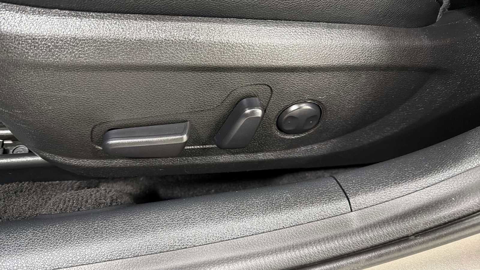 Thumbnail: 2019 Kia Optima - 14