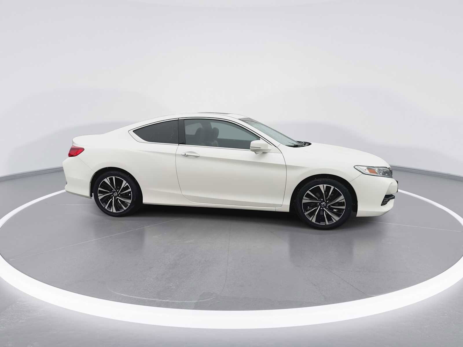 Thumbnail: 2016 Honda Accord - 9
