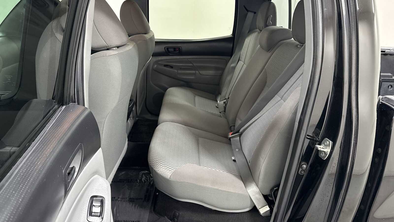 Thumbnail: 2013 Toyota Tacoma - 23