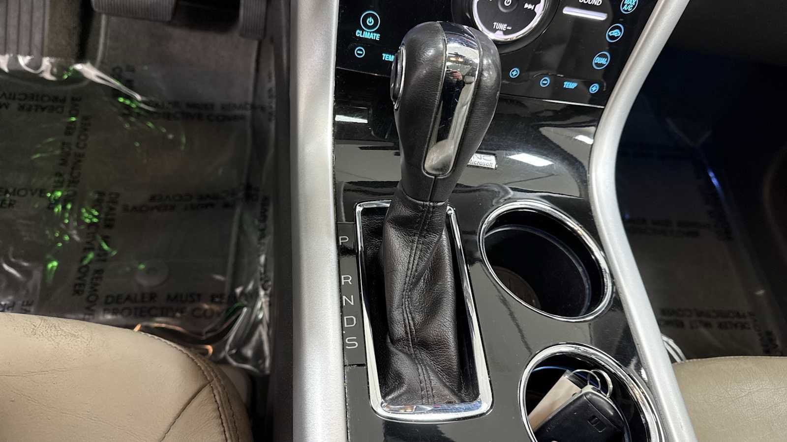 Thumbnail: 2013 Ford Edge - 22