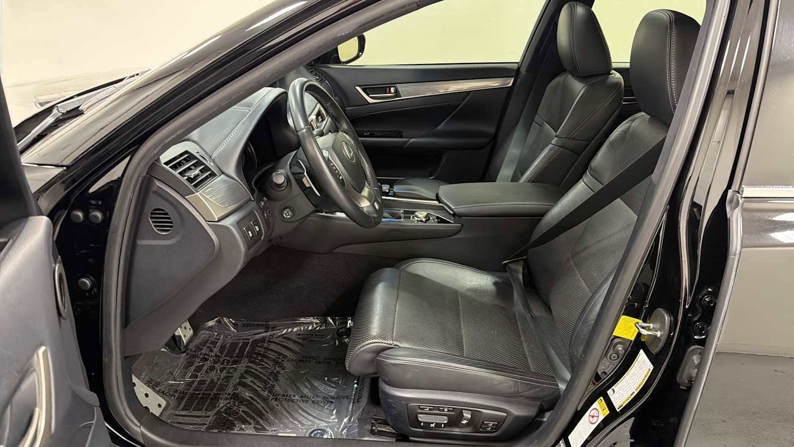 Thumbnail: 2015 Lexus GS - 13