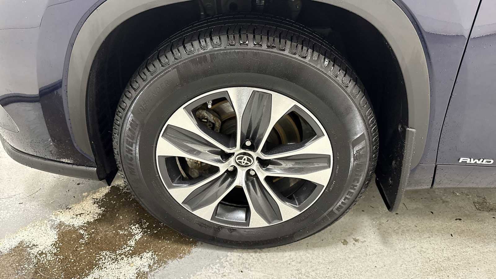 Thumbnail: 2022 Toyota Highlander - 10