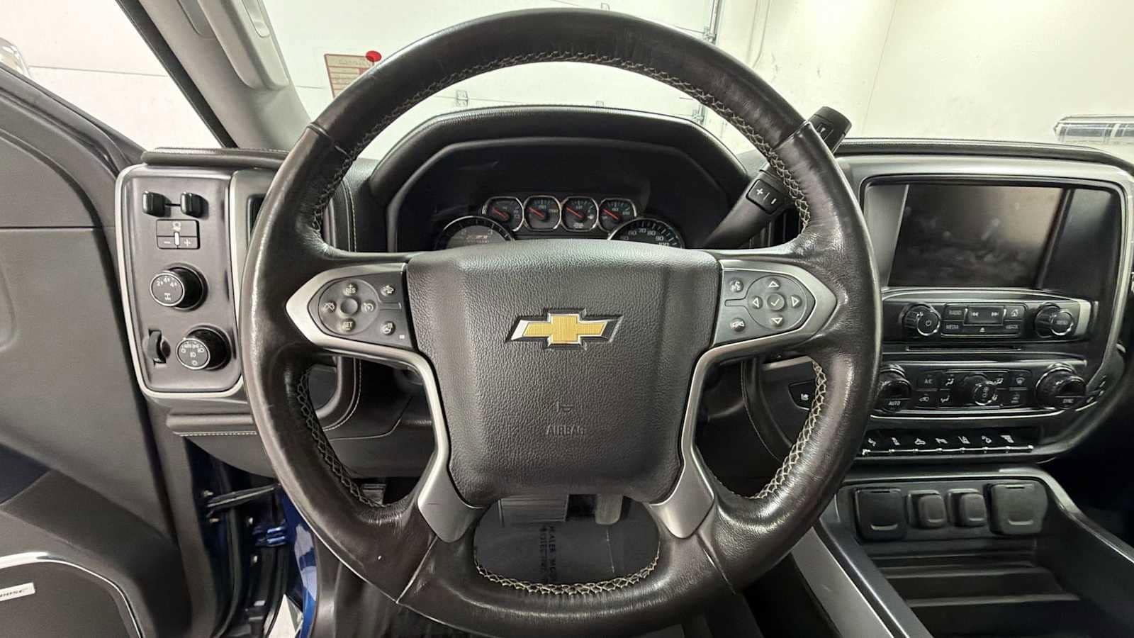 Thumbnail: 2016 Chevrolet Silverado 2500 - 16