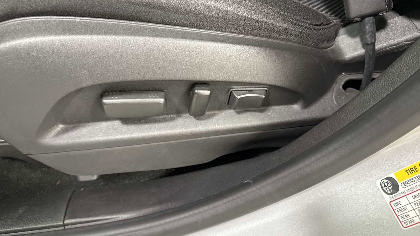 Thumbnail: 2014 Chevrolet Equinox - 14