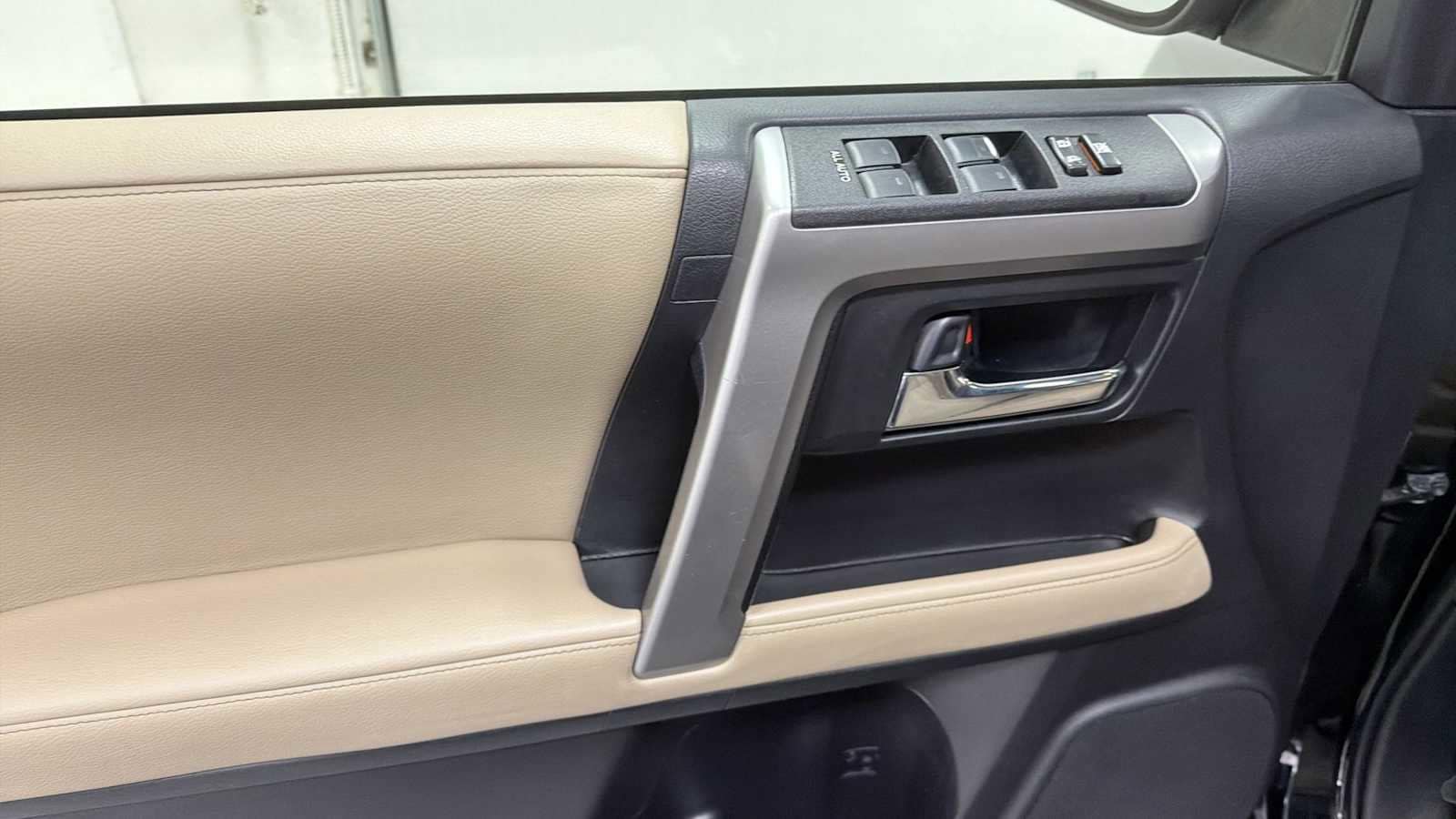 Thumbnail: 2021 Toyota 4Runner - 15