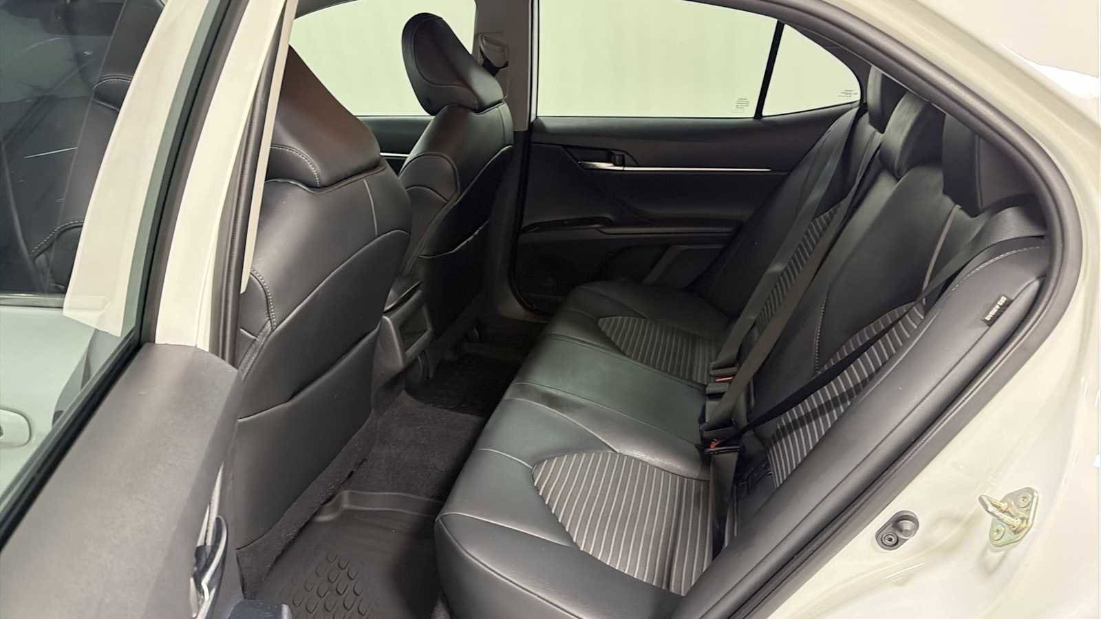 Thumbnail: 2020 Toyota Camry - 23