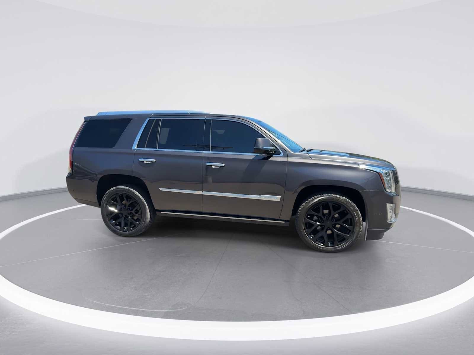 Thumbnail: 2017 Cadillac Escalade - 9