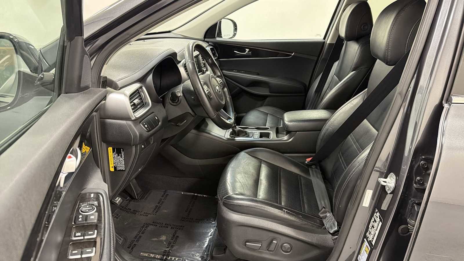 Thumbnail: 2017 Kia Sorento - 13