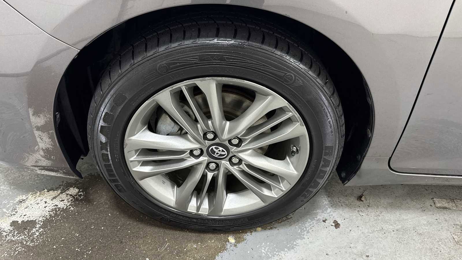 Thumbnail: 2017 Toyota Camry - 10