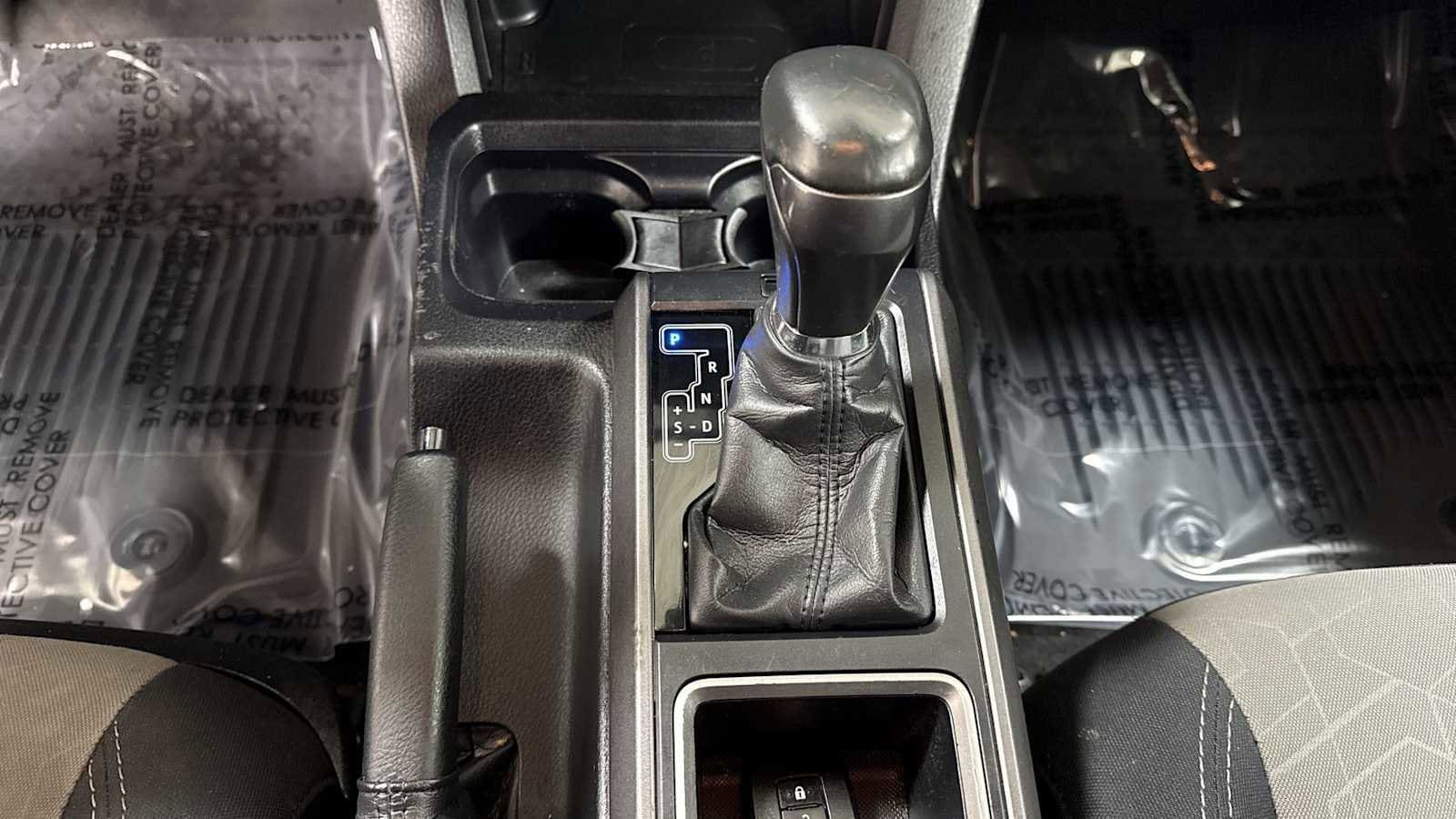 Thumbnail: 2022 Toyota Tacoma - 22