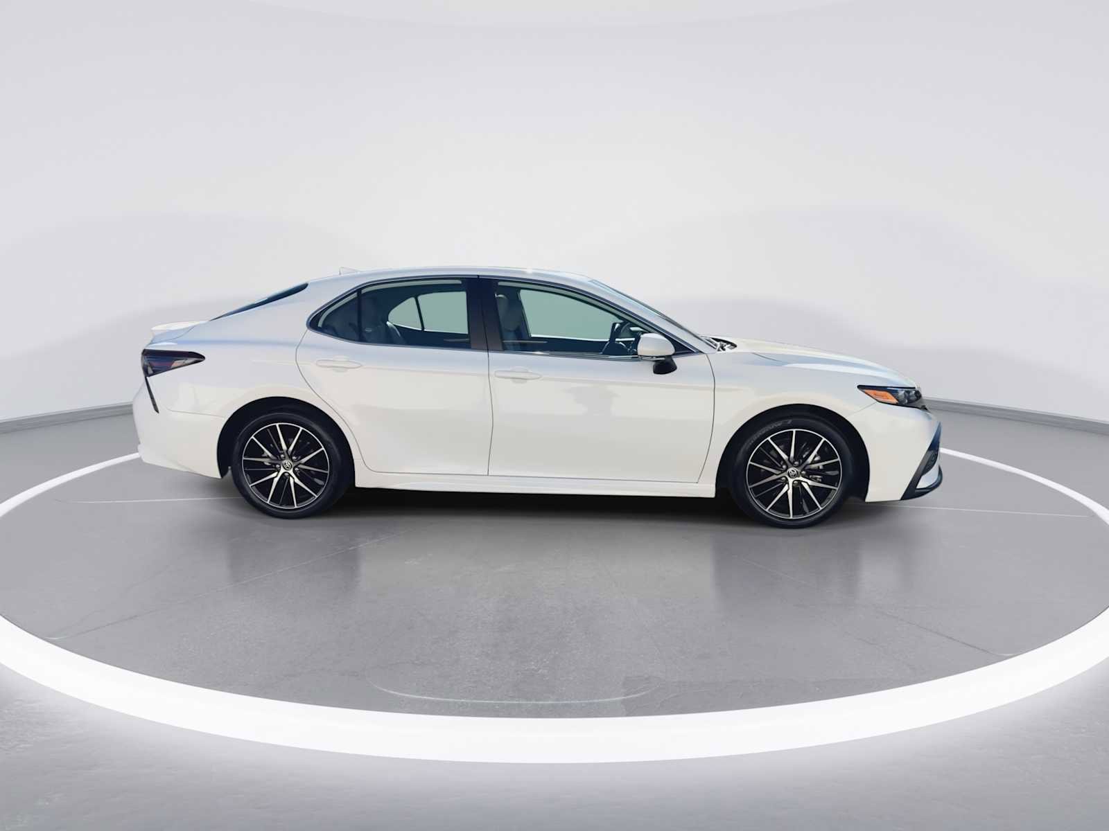 Thumbnail: 2023 Toyota Camry - 9