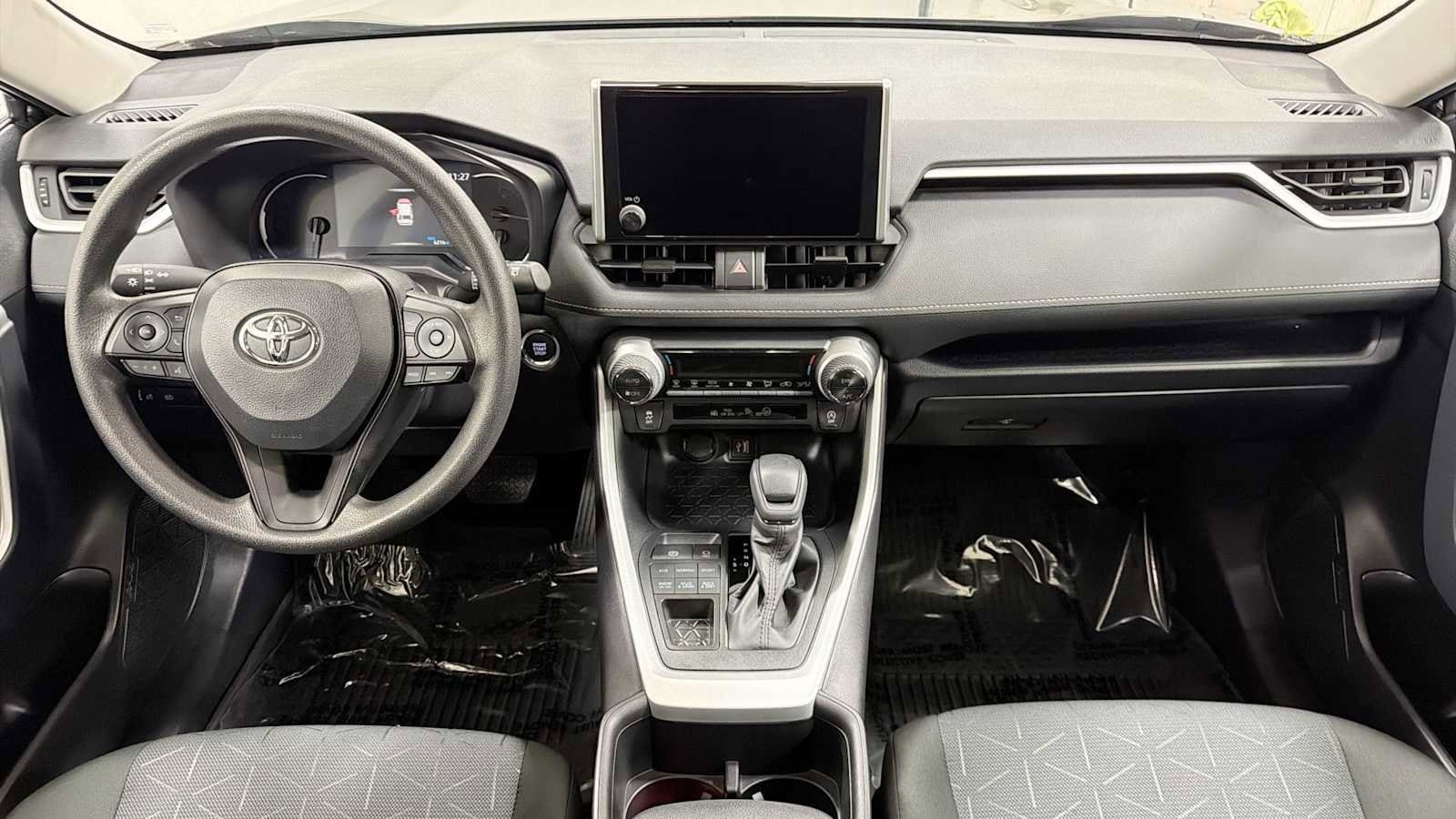 Thumbnail: 2025 Toyota RAV4 - 26