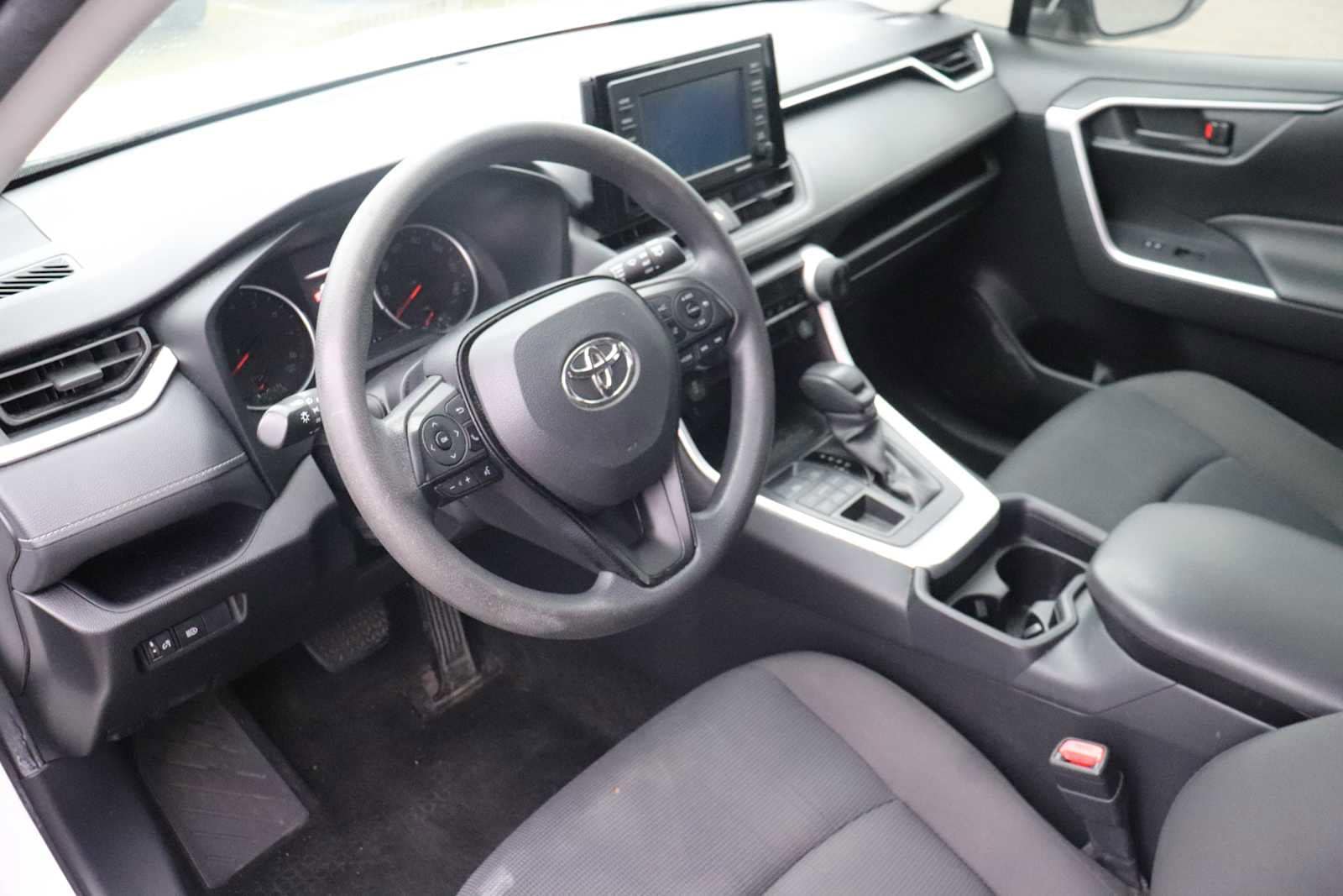 Thumbnail: 2020 Toyota RAV4 - 10