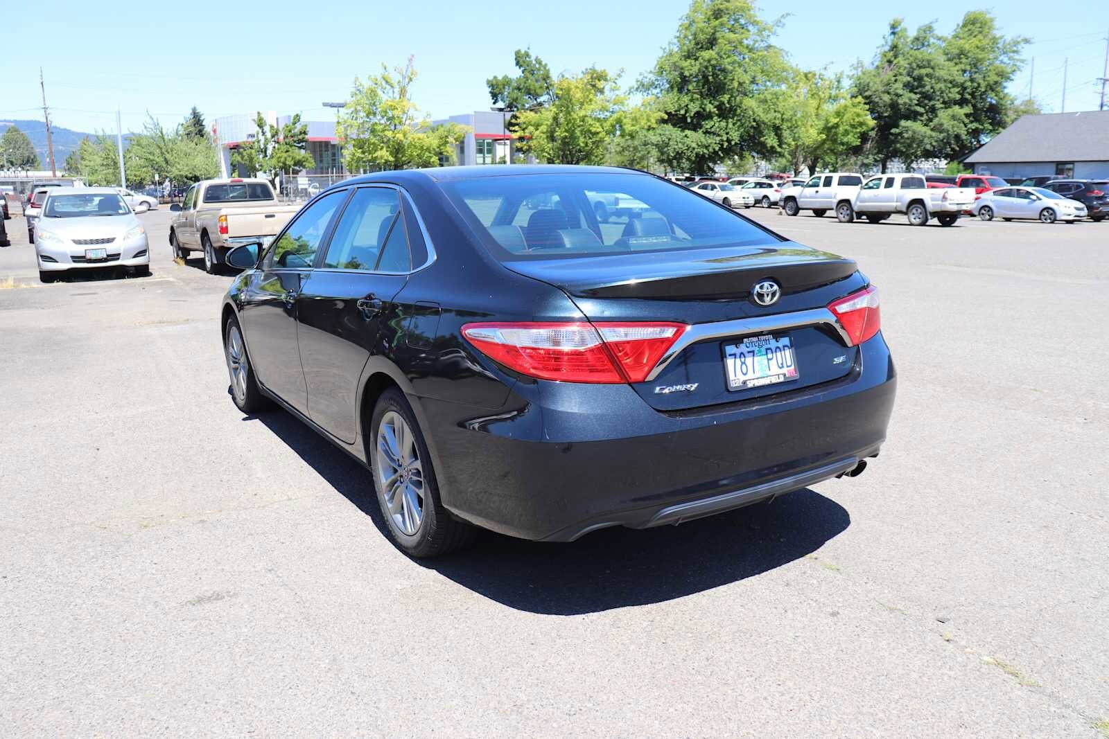 Thumbnail: 2016 Toyota Camry - 7