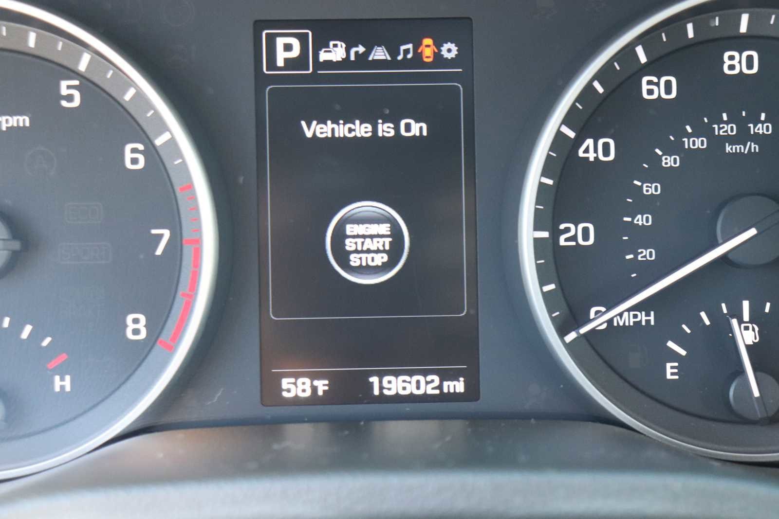 Thumbnail: 2018 Hyundai Elantra - 11