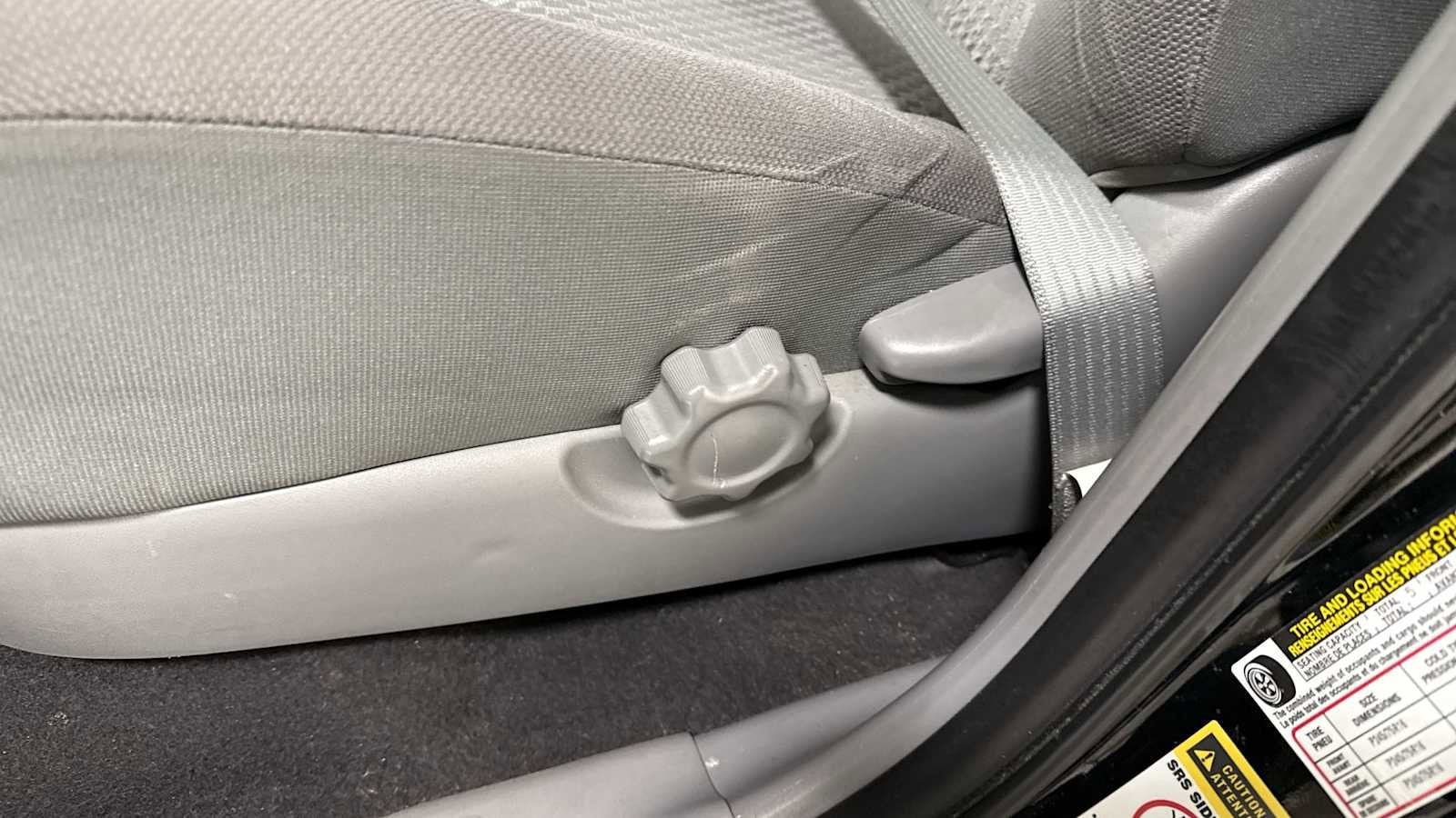 Thumbnail: 2013 Toyota Tacoma - 14